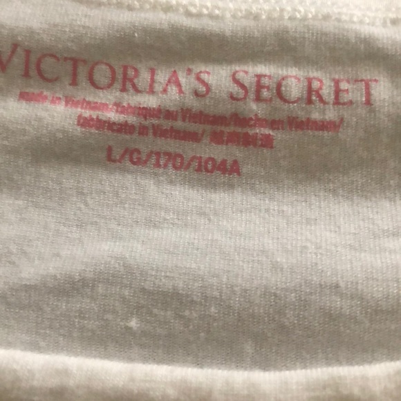 Victoria Secret T-shirt - Picture 3 of 3